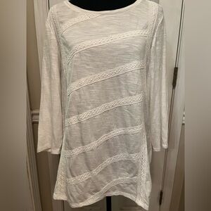 Chico's Ivory Lace Accent Blouse Sz 2  PTP 23”